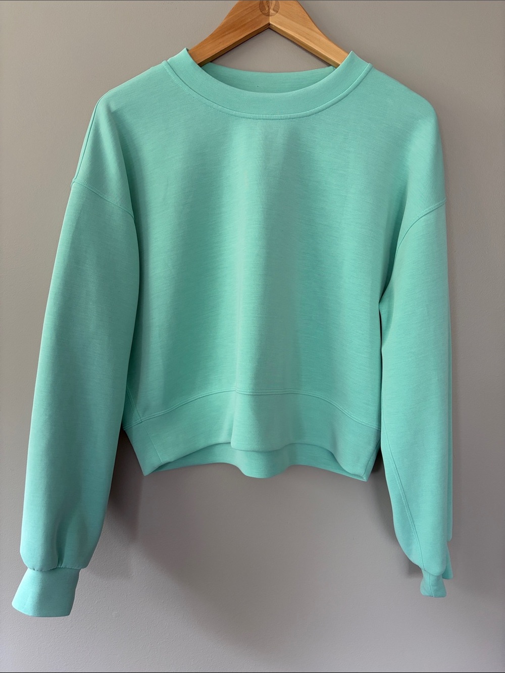 Lululemon Perfectly Oversized Cropped Crew Softstreme Sweatshirt Sz 4 Wild Mint